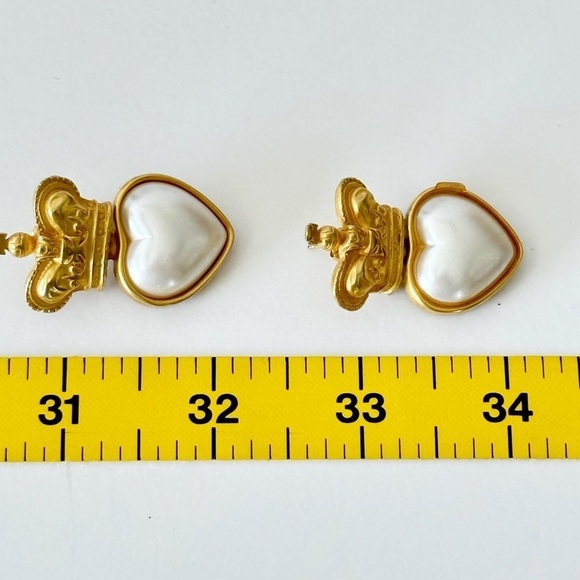 Gold Crown Heart With Pearl Pierced Earrings - Picture 8 of 8